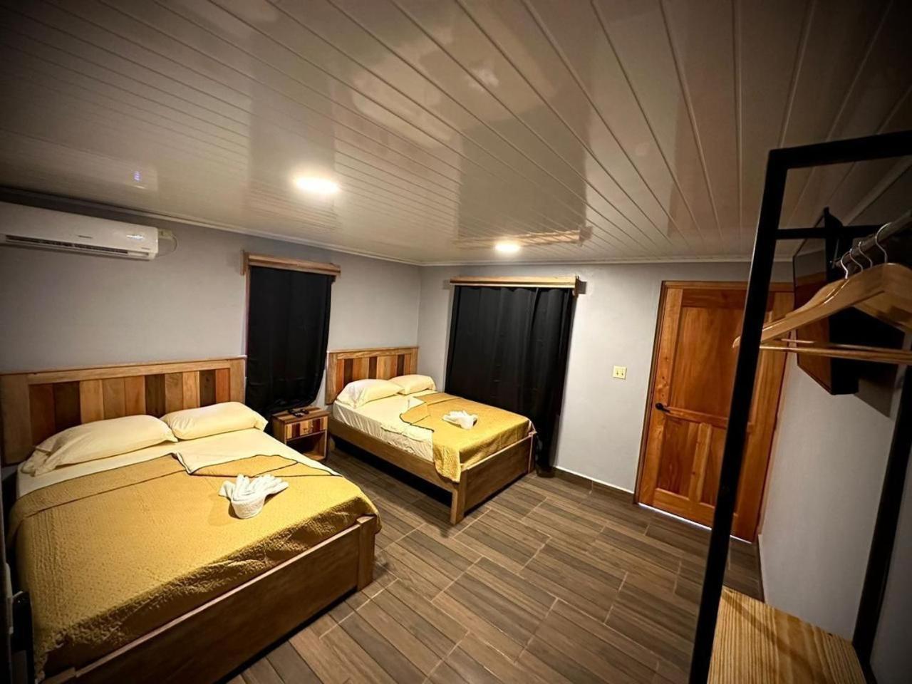 Blasina Beer Hostel Букет Екстериор снимка
