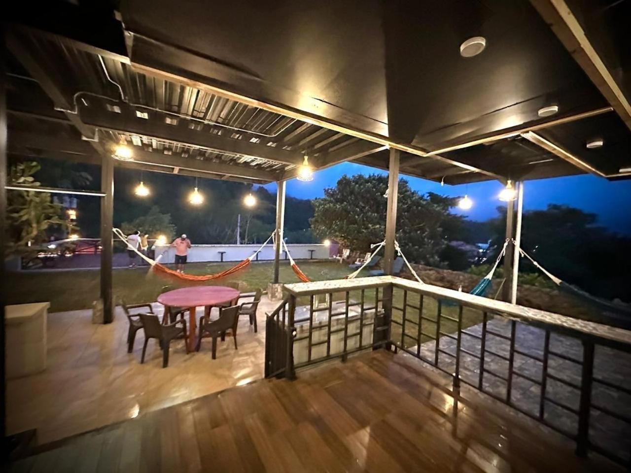 Blasina Beer Hostel Букет Екстериор снимка